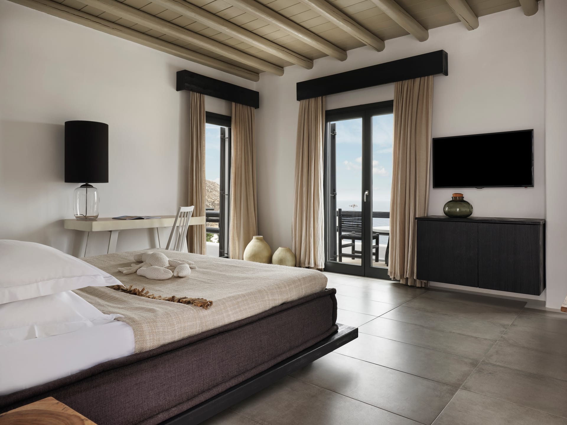 HEAVENLY Retreat Sea View GUESTROOM with Outdoor Jacuzzi