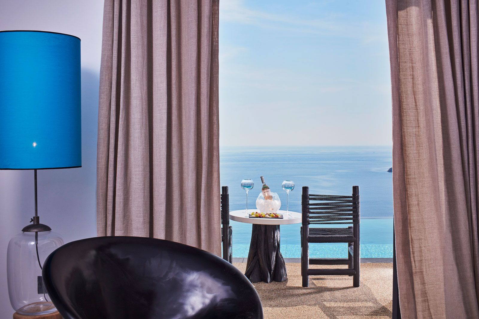 MAJESTIC Retreat Sea View Suite with Private Pool