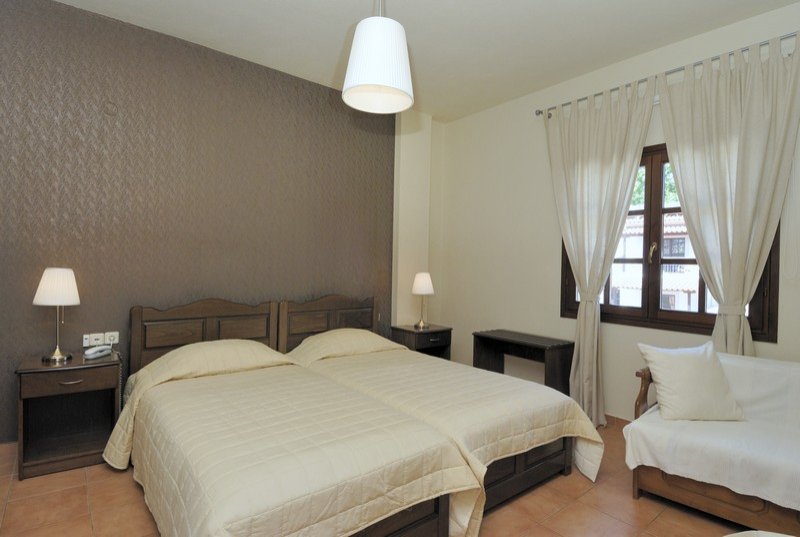 Standard room for 3 pers. - first floor, pool view #2