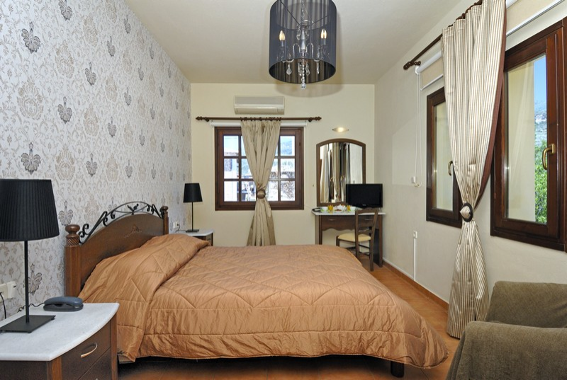 Superior suite  for 3 adults or 2 adults + 1 child with pool view/sea view #5