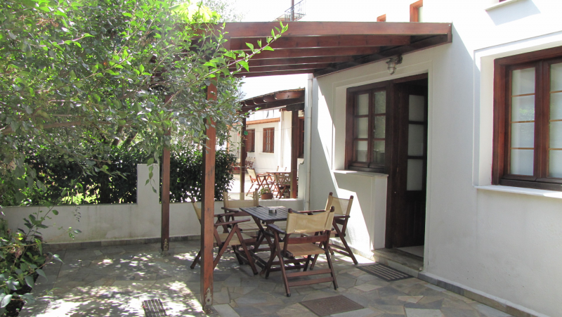 Studio with garden view ground floor # 3