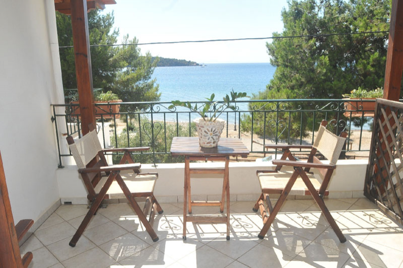 Studio with sea view first floor # 4