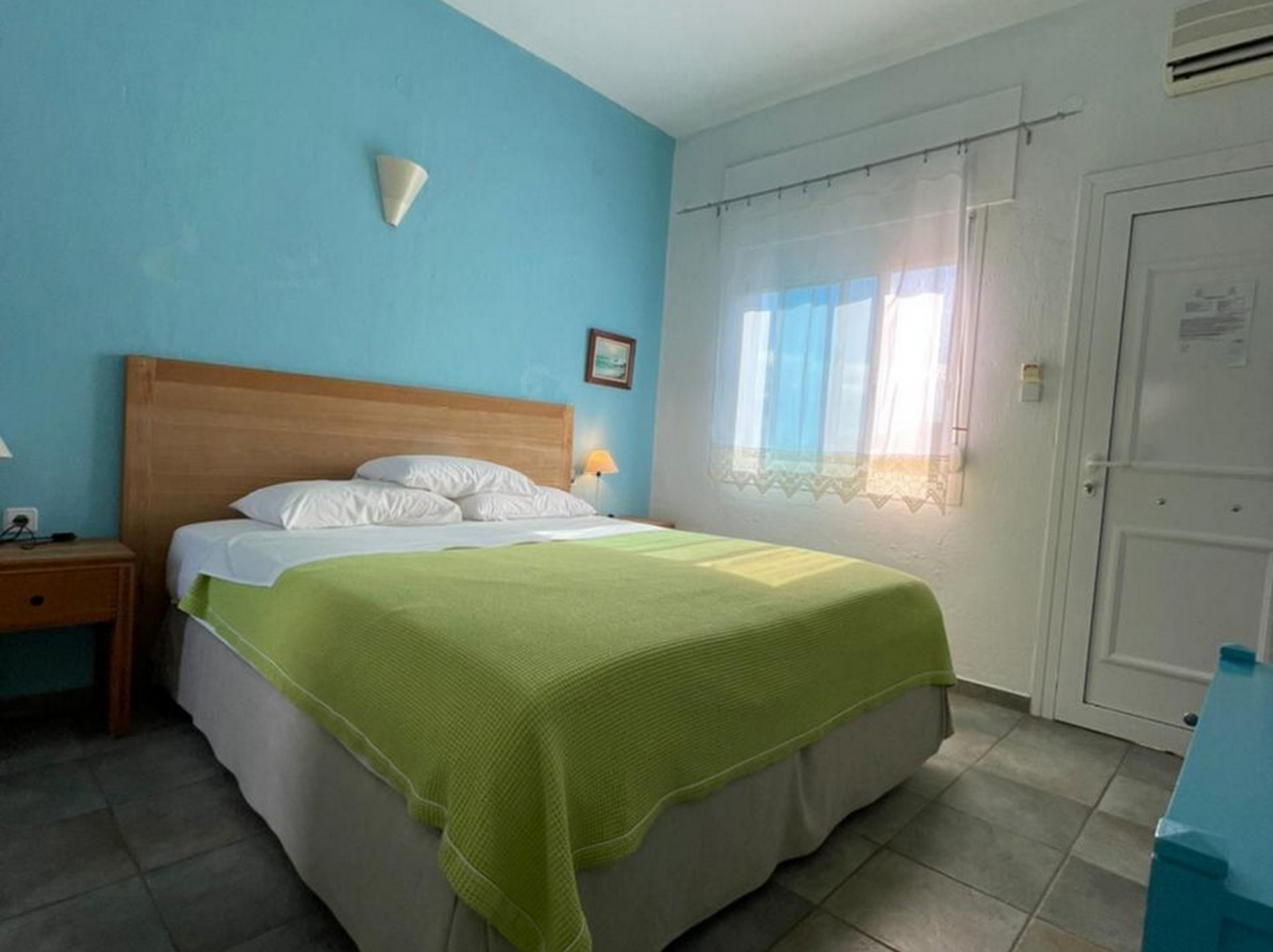 Room with balcony and kitchinette on the first floor #Nr9