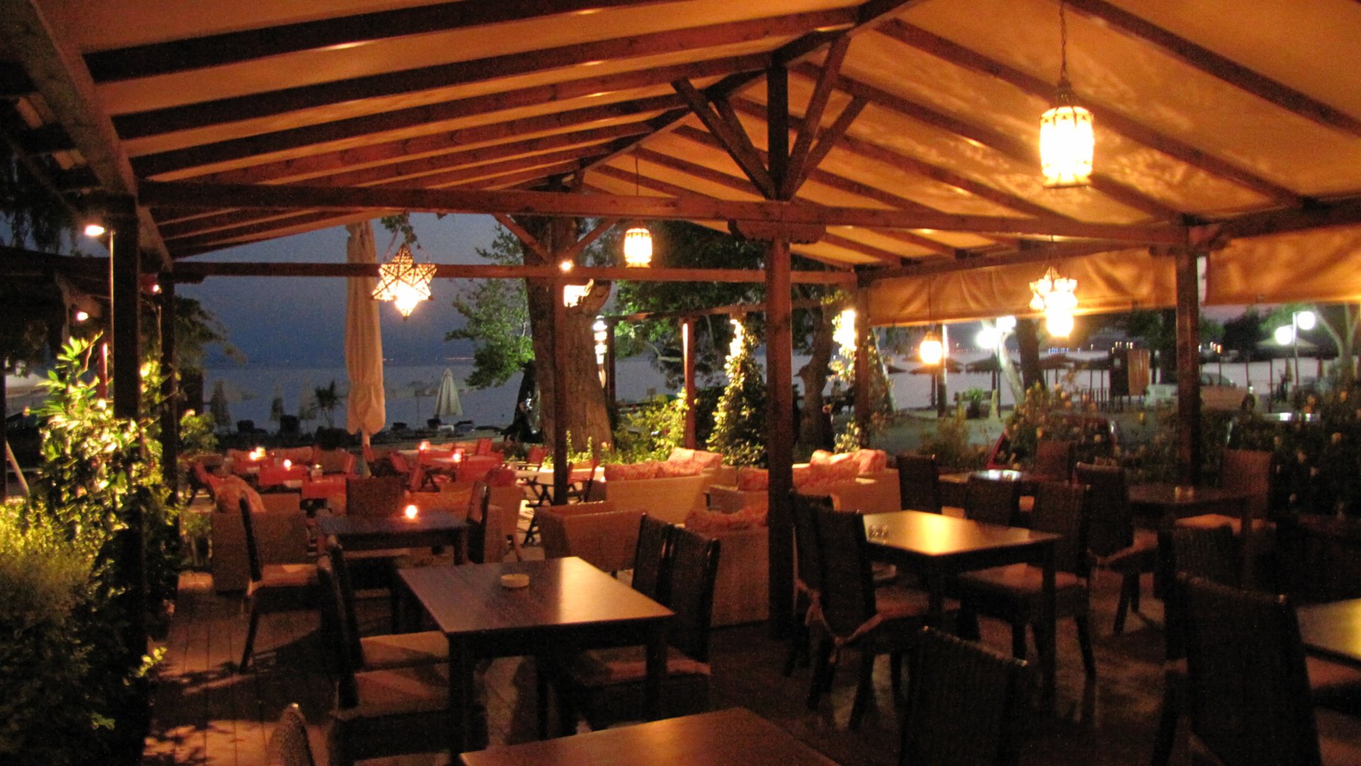 Enalion Hotel Restaurant