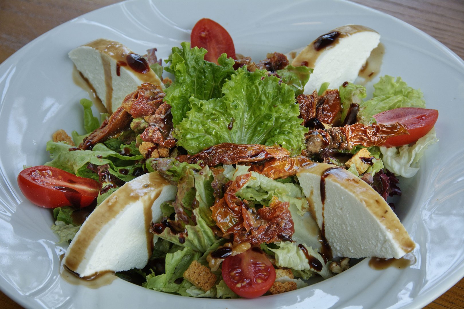Enalion Hotel Restaurant